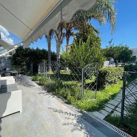 Villa Marisa Resort Кастеламаре ди Стабия Екстериор снимка