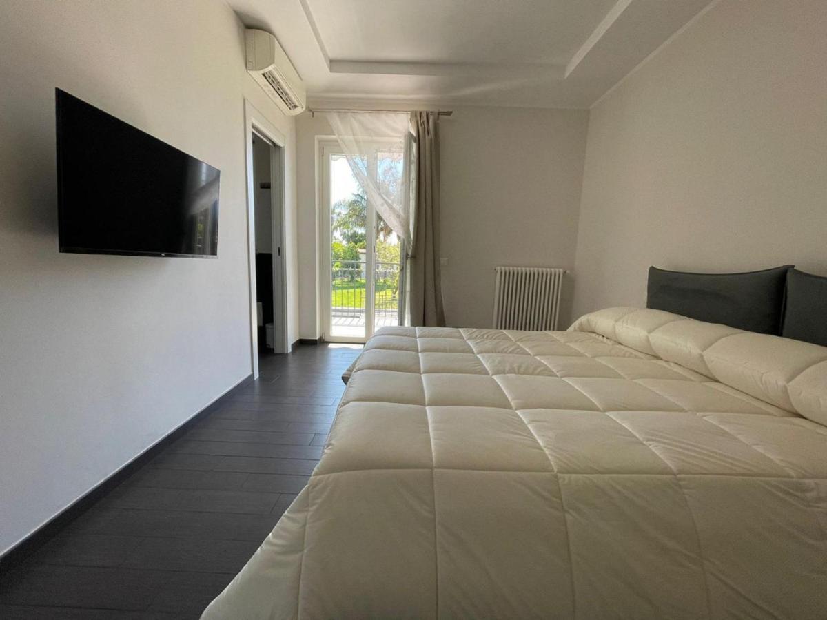 Villa Marisa Resort Кастеламаре ди Стабия Екстериор снимка