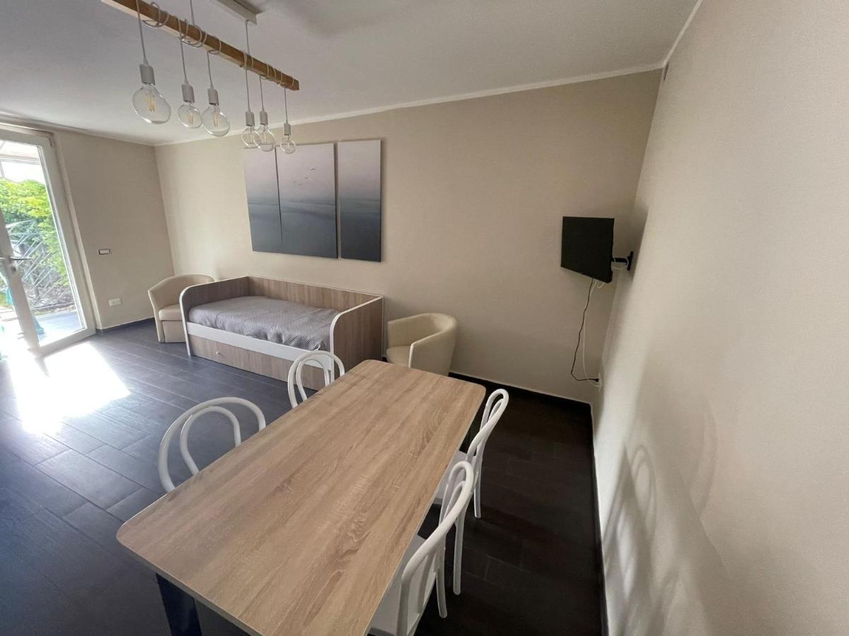 Villa Marisa Resort Кастеламаре ди Стабия Екстериор снимка